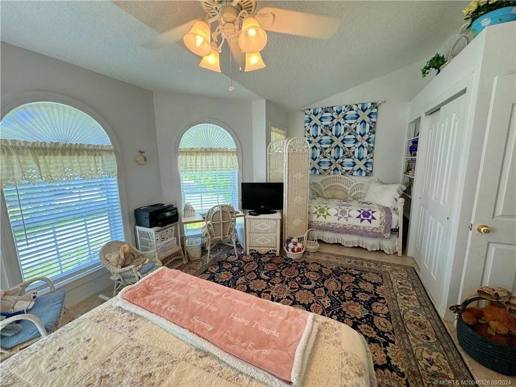 Photo of 4225 SE Centerboard Lane