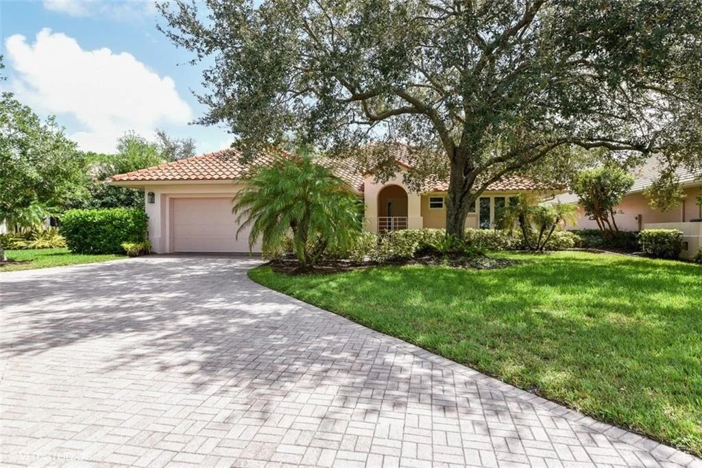 Photo of 3487 SE Cambridge Drive