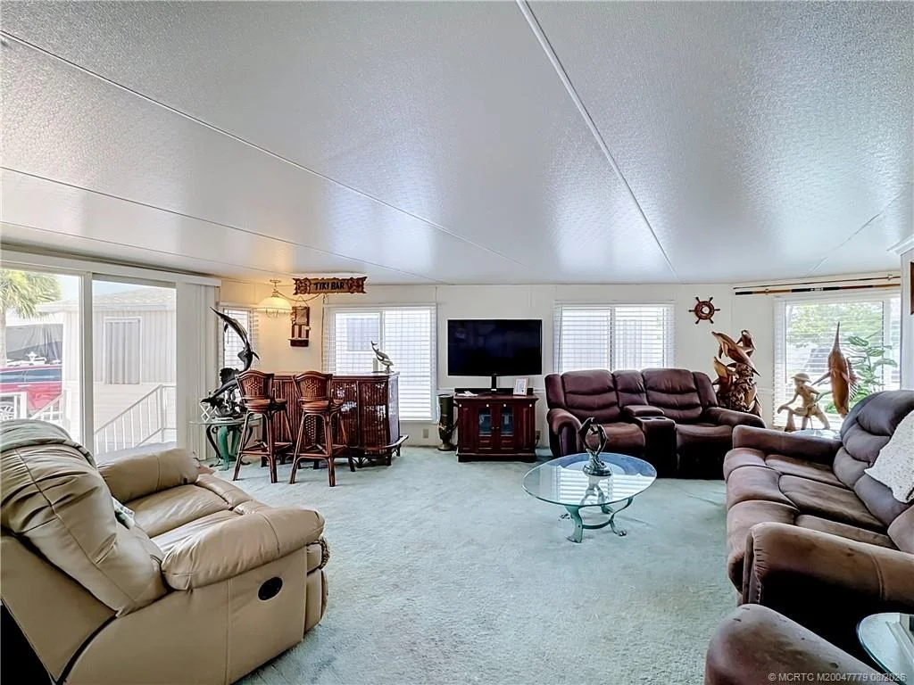 Photo of 691 Nettles Boulevard