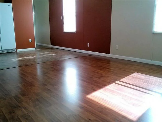 Photo of 206 SE Easy Street