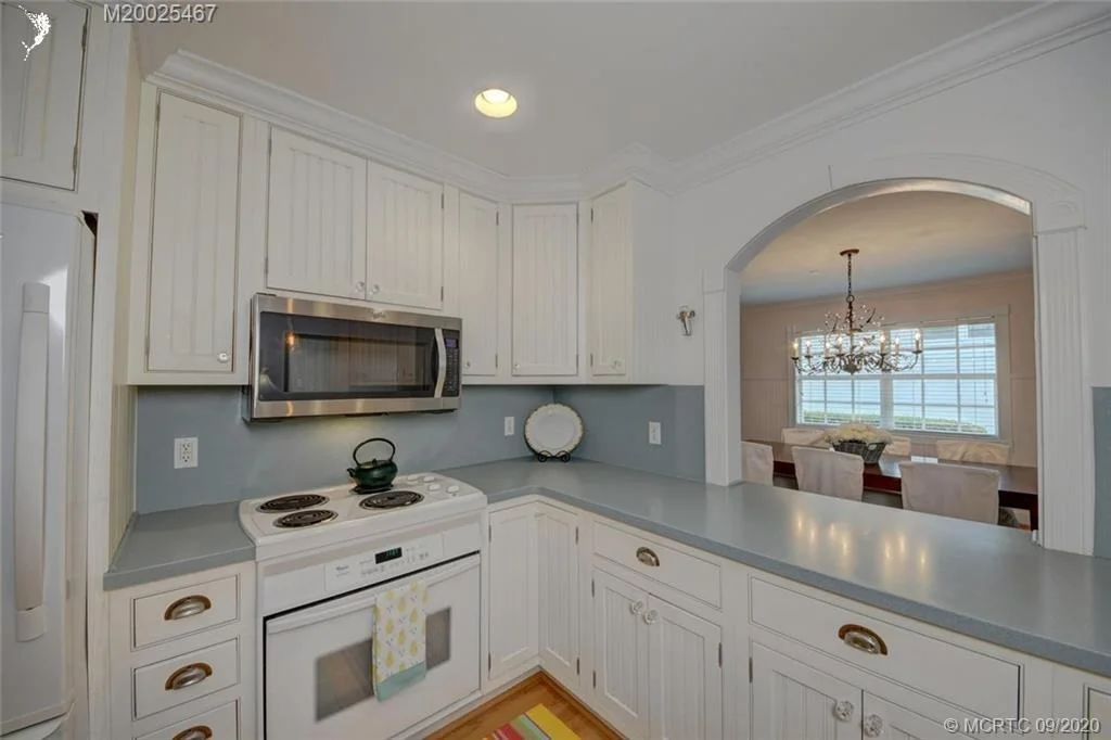 Photo of 904 SE Riverside Drive