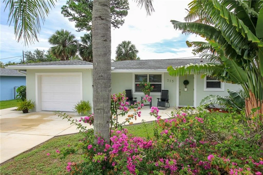Photo of 715 SE Alamanda Way