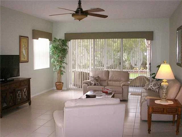 Photo of 7177 SE Magellan Lane
