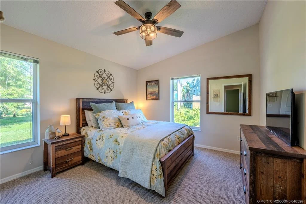 Photo of 1945 SE Emerald Court