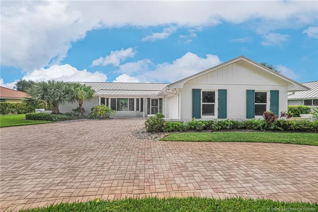 Photo of 3531 SE Fairway W