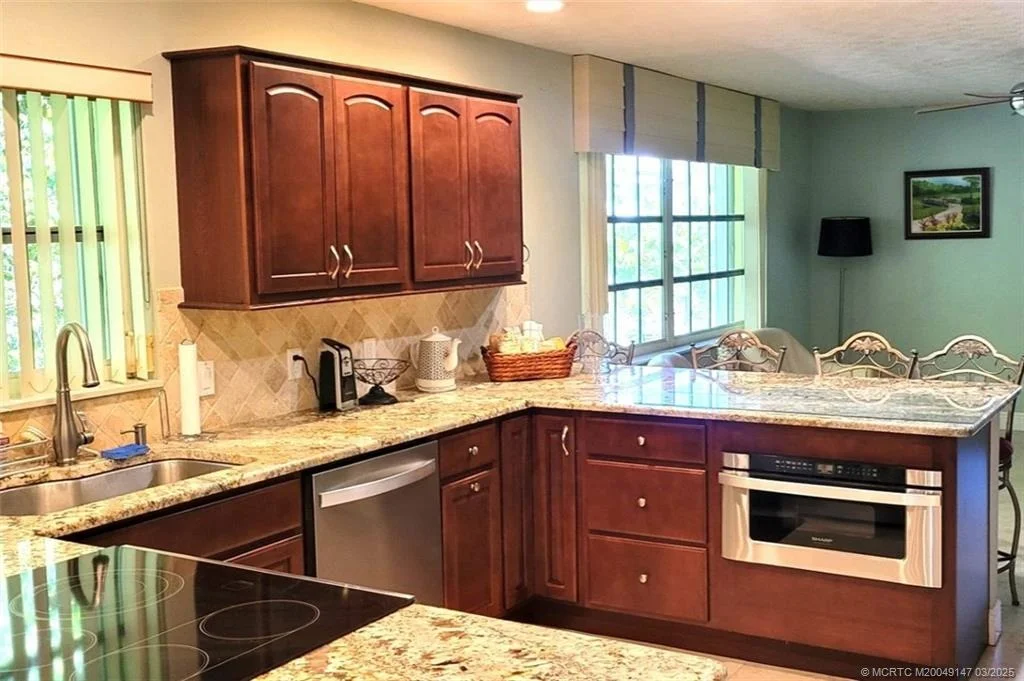 Photo of 3852 SE Fairway W