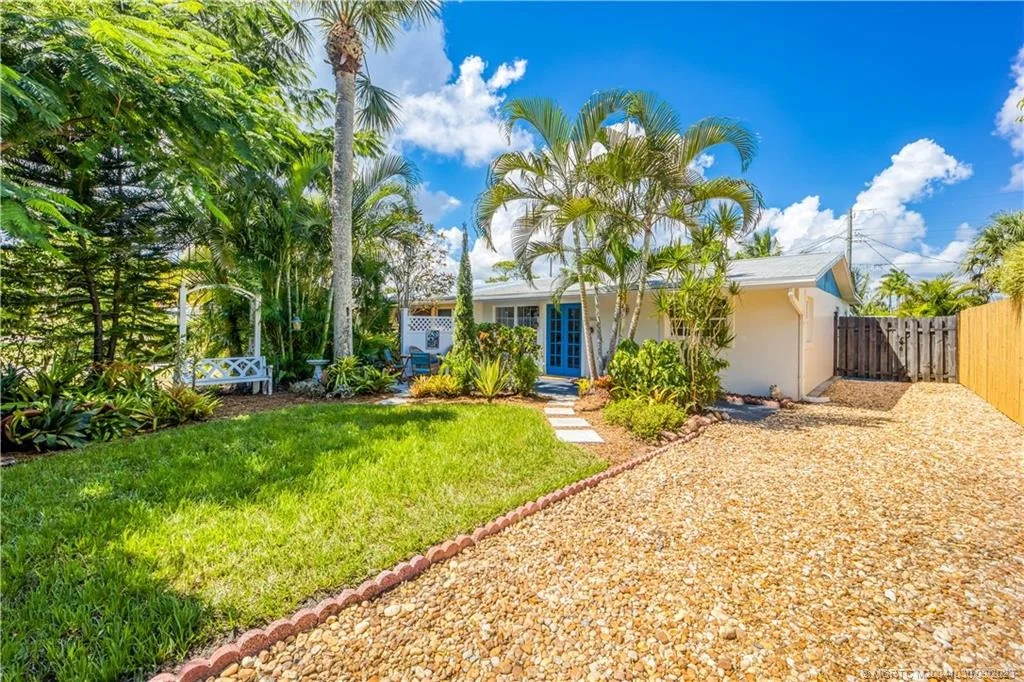 Photo of 504 SE Parkway Drive