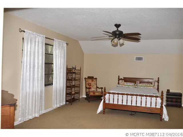 Photo of 1091 SE Buttonwood Circle