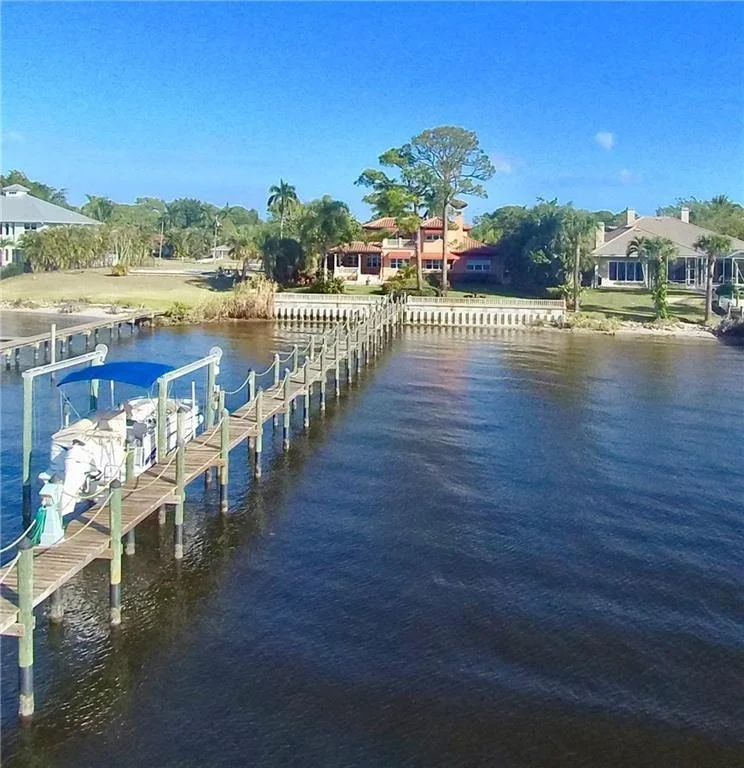 Photo of 661 NW Sunset Drive
