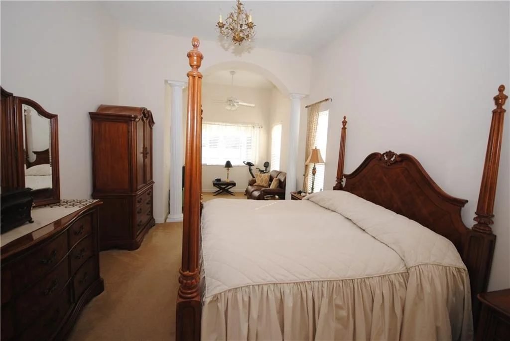 Photo of 709 SW Blue Stem Way