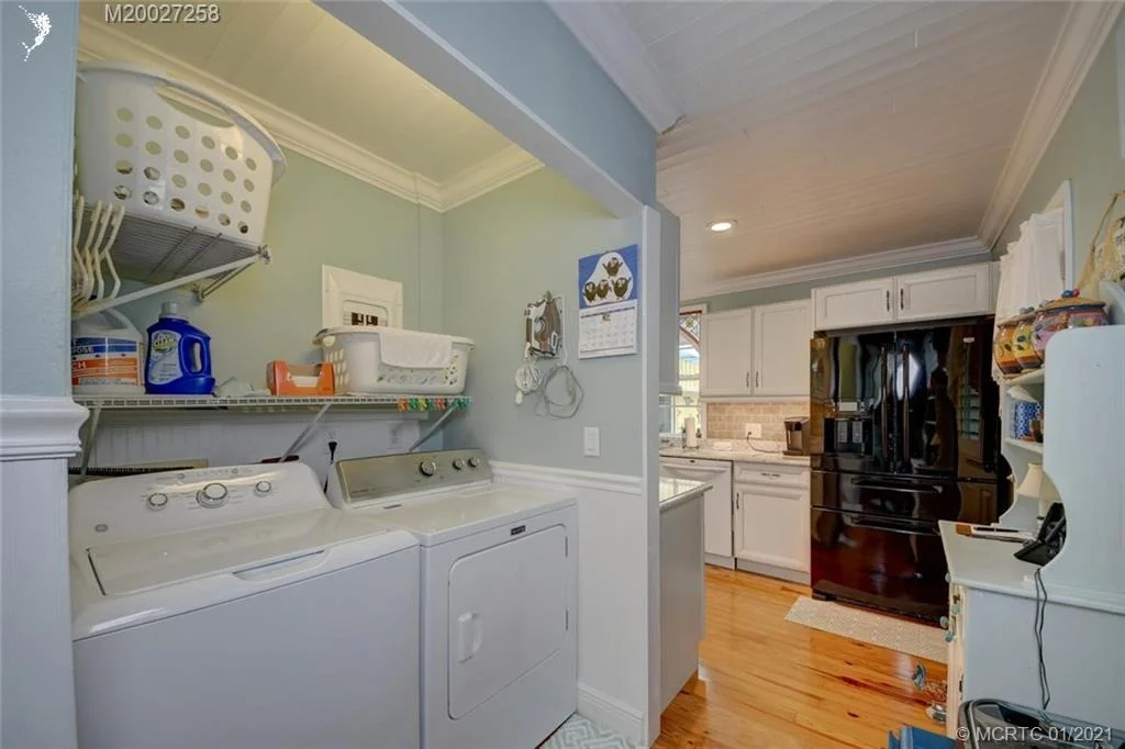 Photo of 819 SE Weir Street