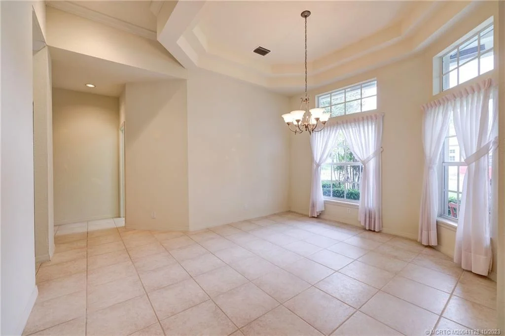 Photo of 9 Oakwood Drive