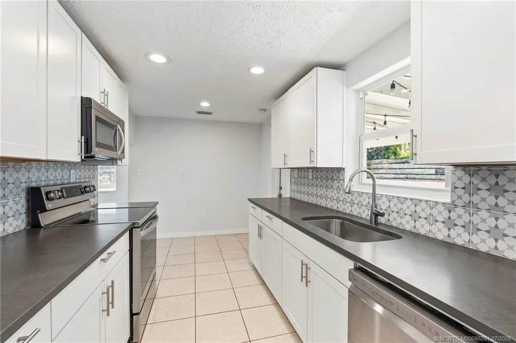 Photo of 3915 SE Salerno Road