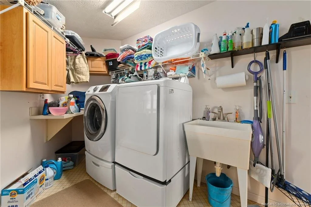 Photo of 919 NE Juniper Place