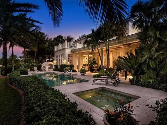 Photo of 6978 SE Harbor Circle