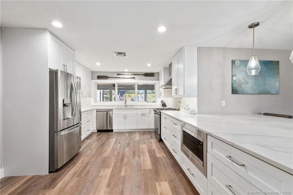 Photo of 1275 NW Pine Lake Drive