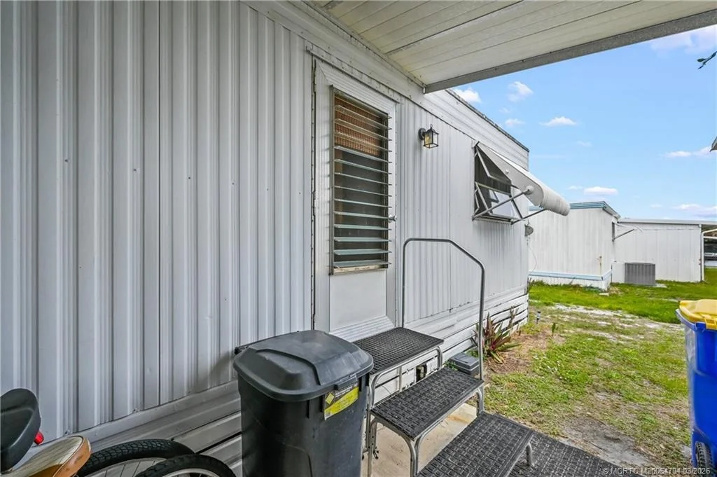 Photo of 608 Garden View Way NE