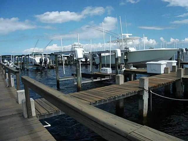 Photo of 81 SE River Lights Court