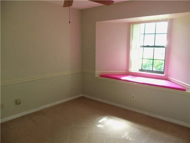 Photo of 8020 SE River Lane
