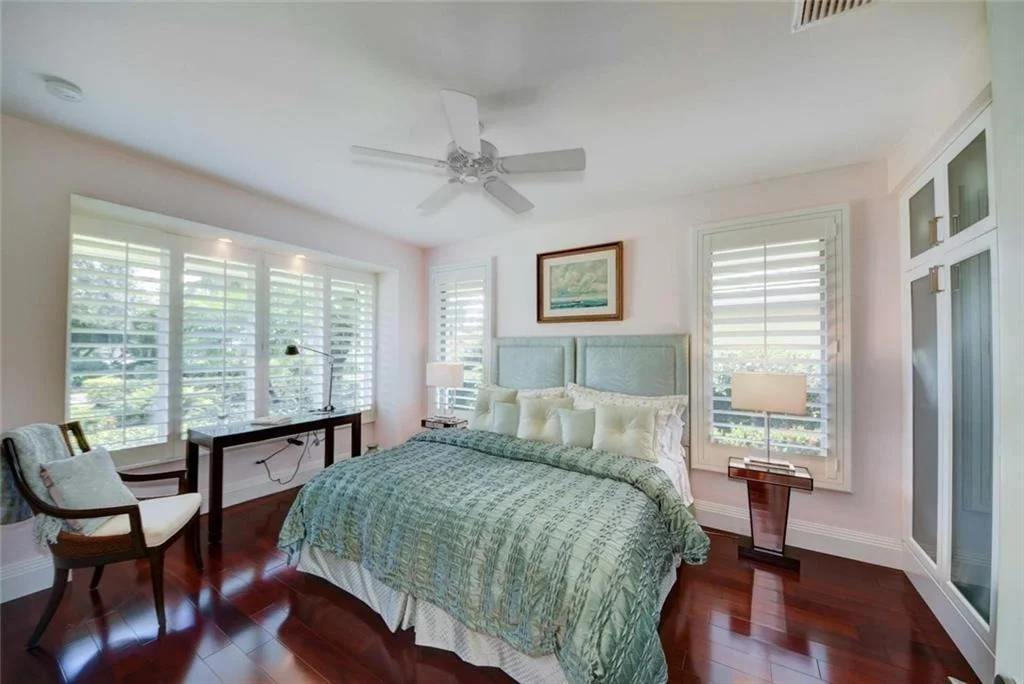 Photo of 3422 SE Cambridge Drive