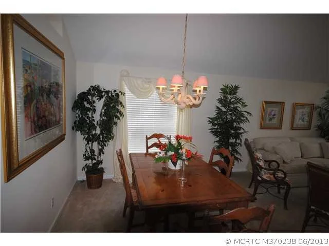 Photo of 7075 SE Twin Oaks Circle