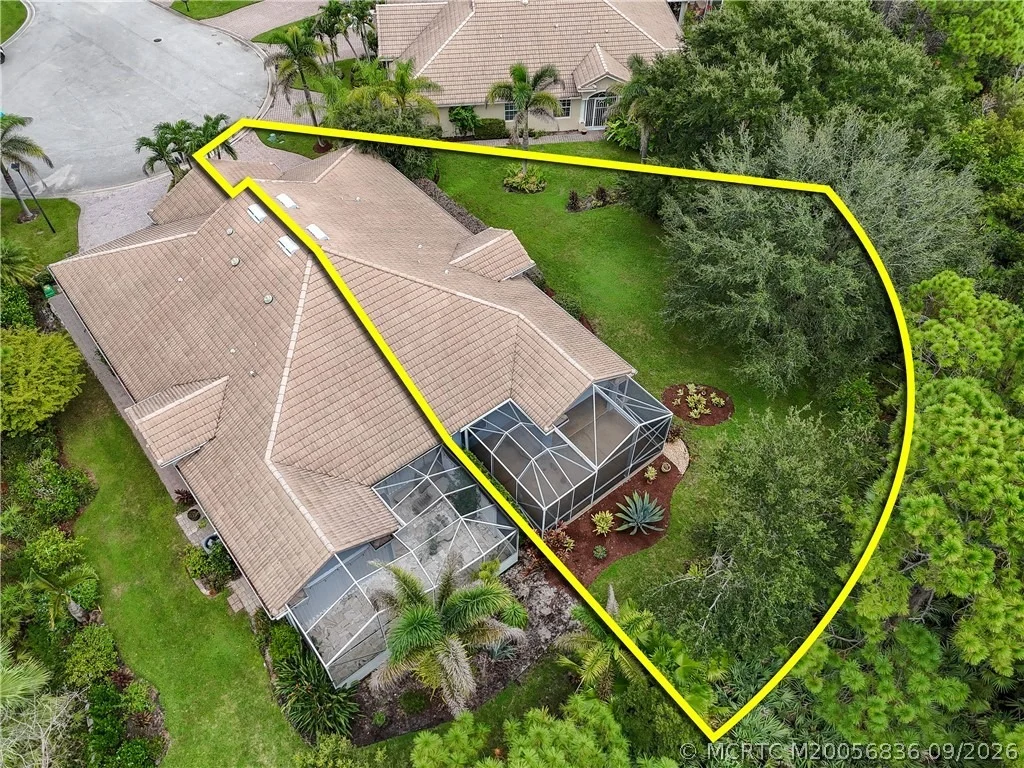 Photo of 480 NW Red Pine Way