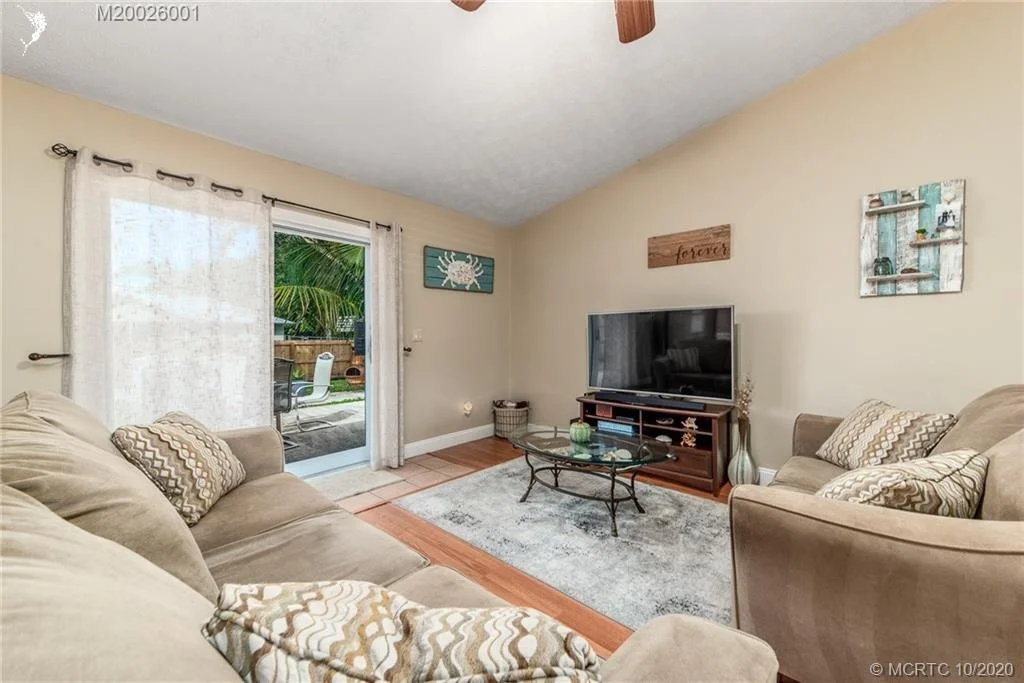 Photo of 903 NW 12th Terrace