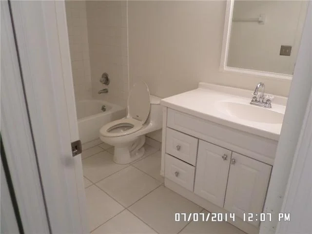 Photo of Unit 606 at 950 S Kanner Highway