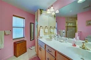 Photo of 2019 Nettles Boulevard