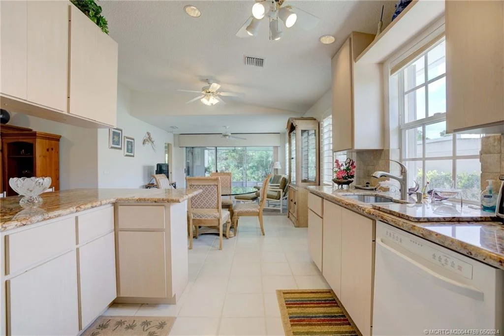 Photo of 8352 SE Double Tree Drive SE