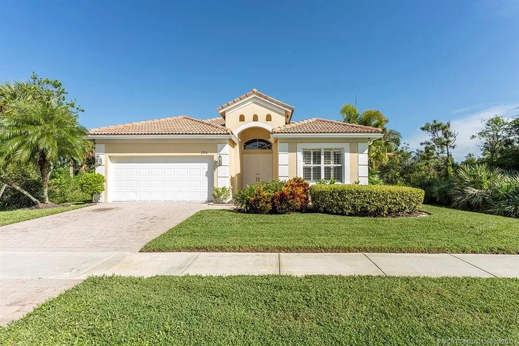 Photo of 2713 SE Stonebriar Way