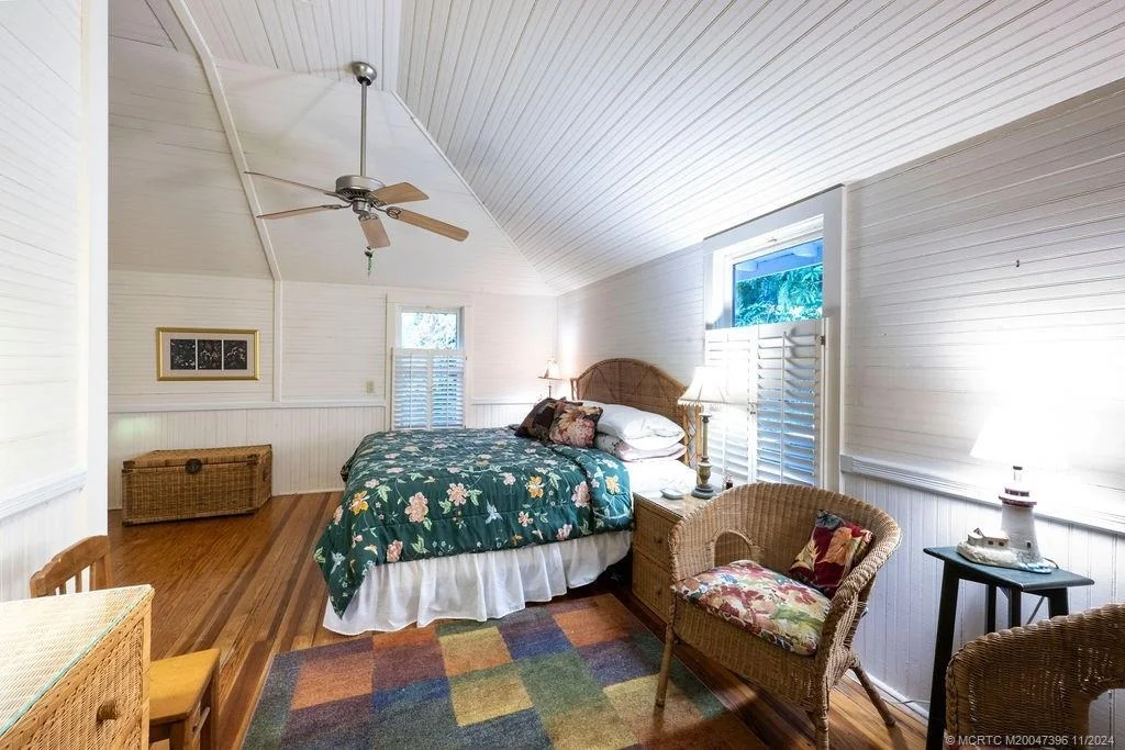 Photo of 535 SW Siesta Way
