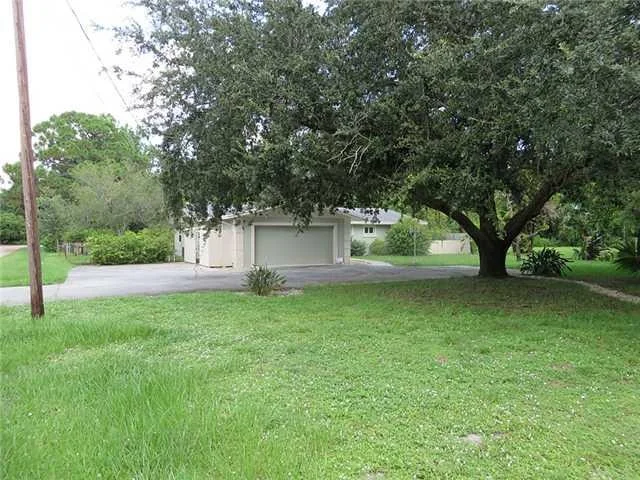 Photo of 2502 SE SAINT LUCIE Boulevard