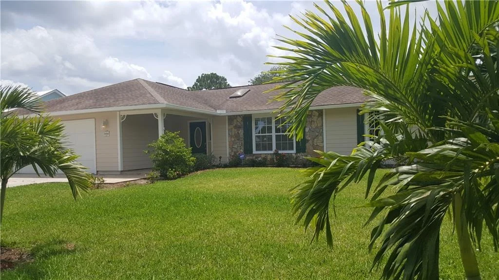 Photo of 2864 NE Rosetree Drive