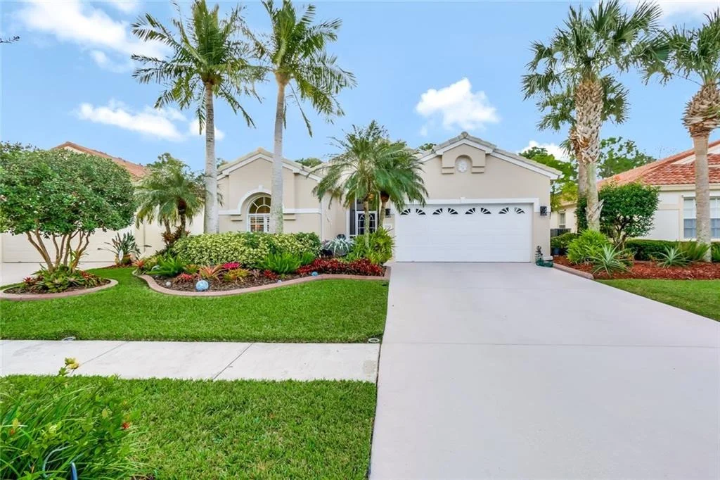 Photo of 3360 SE Fairway Oaks Trail SE
