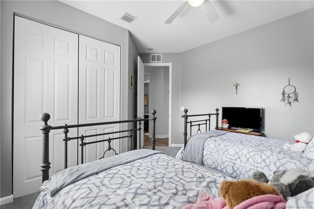 Photo of 758 SW Blue Stem Way