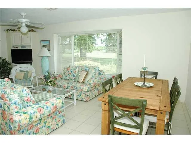 Photo of 4283 SE Fairway East