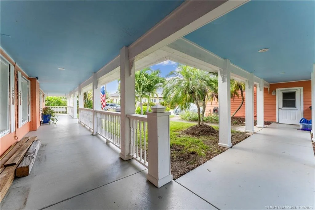 Photo of 711 NW Sunset Drive