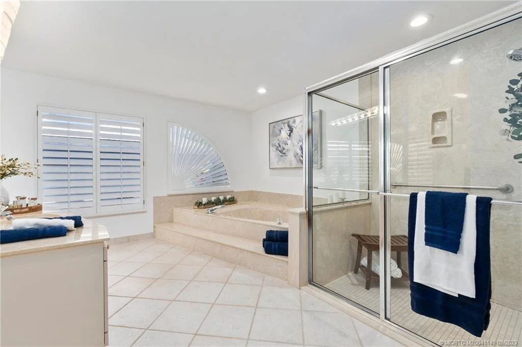 Photo of 6741 SE Harbor Circle