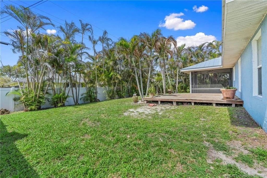 Photo of 984 NW 16th Place