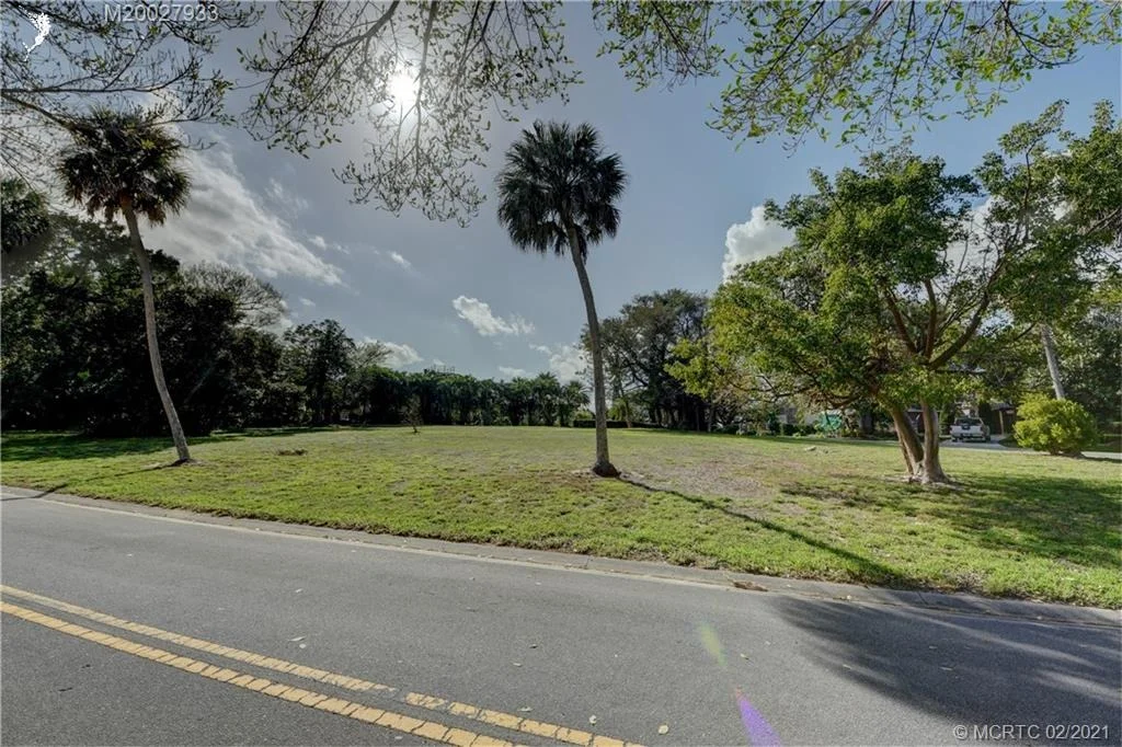 Photo of 18 Ridgeland Drive