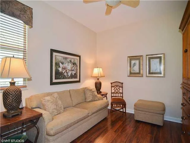 Photo of 7006 SE Bay Hill Drive