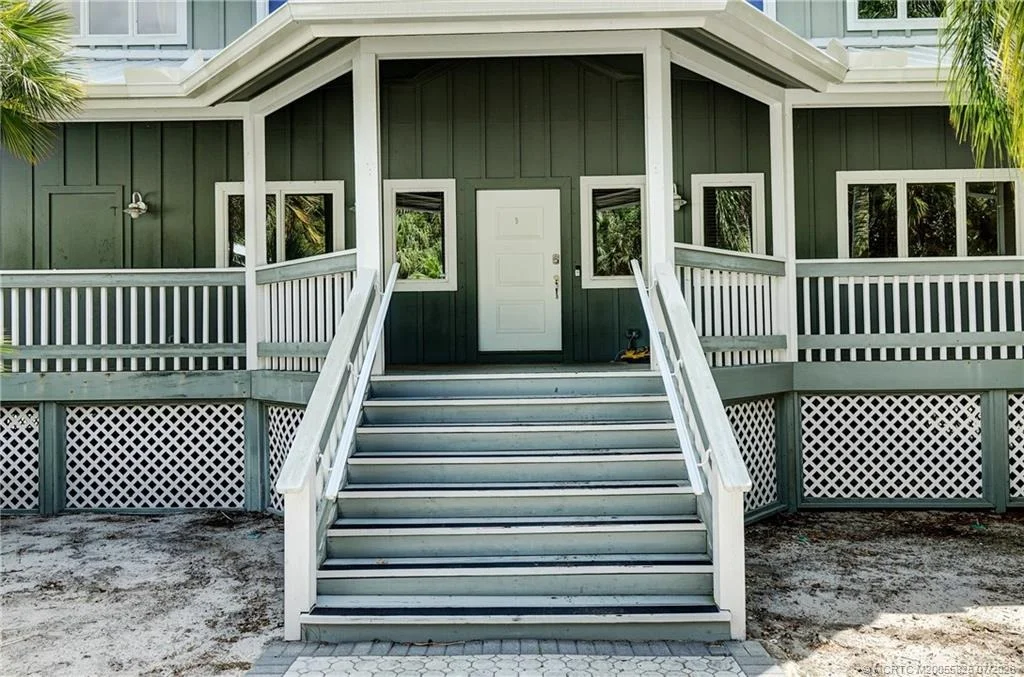Photo of 114 N Sewalls Point Road