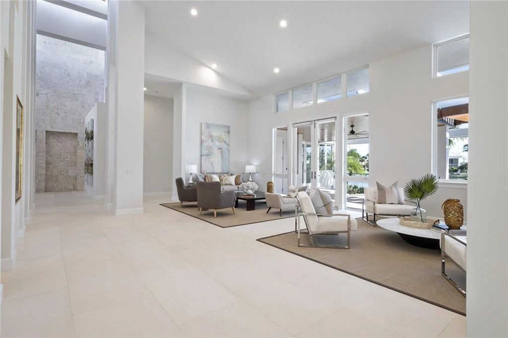 Photo of 7023 SE Harbor Circle