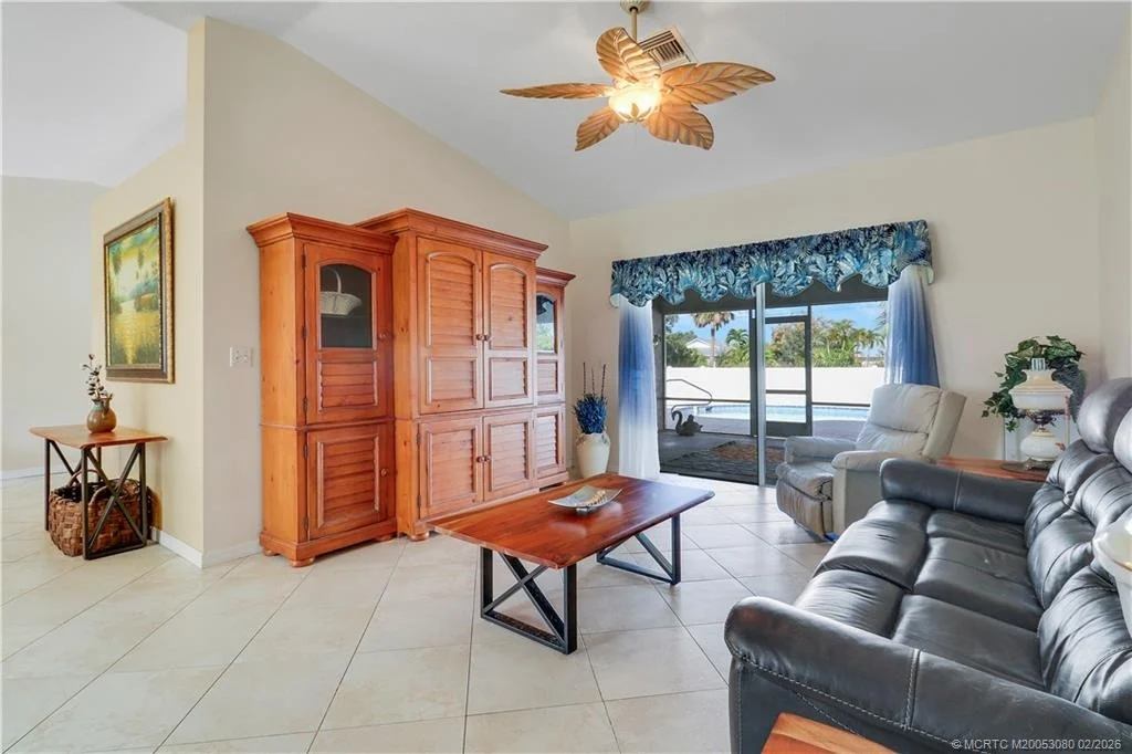 Photo of 5439 SE Horseshoe Point Road
