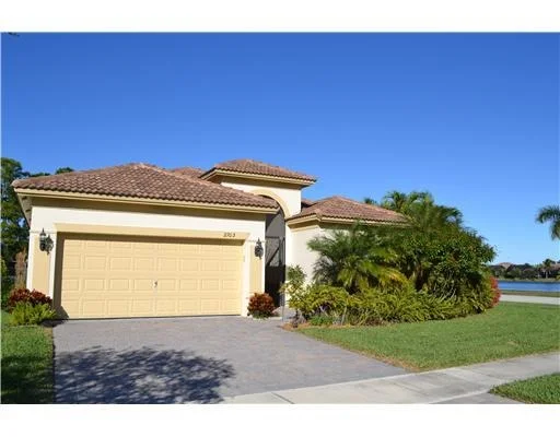Photo of 2703 SE CASTLE PINE Place