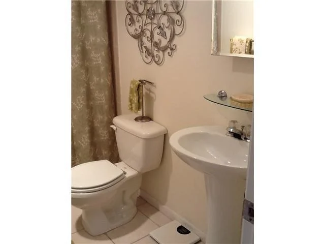 Photo of Unit 5594 at 5594 GULFSTREAM Way