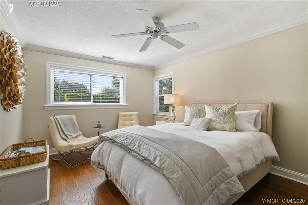Photo of 1401 SE Riverside Drive