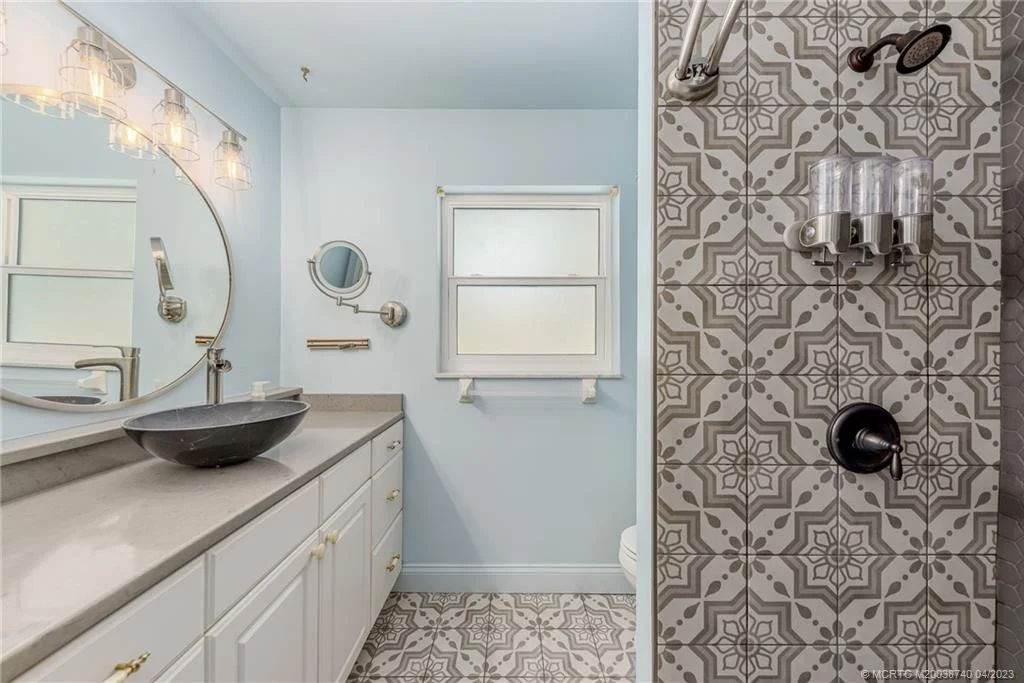 Photo of 308 SW Dyer Drive
