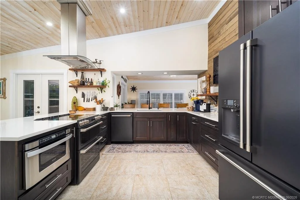 Photo of 4942 SE Bayshore Terrace